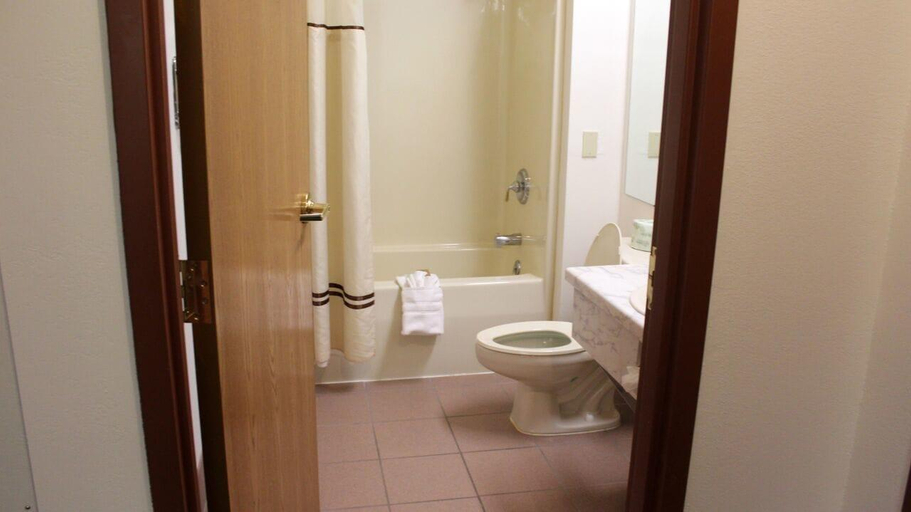 Bathroom, The Waters Of Minocqua, Oneida