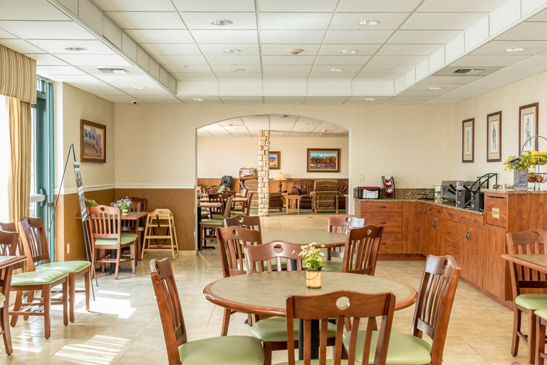 Food & Drinks 5, Boothill Inn and Suites, Yellowstone