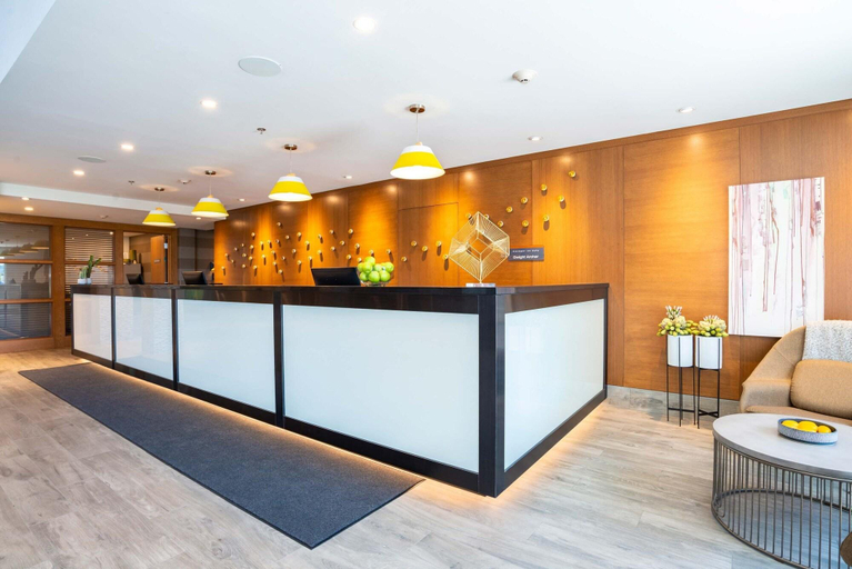 Public Area 2, Sandman Hotel Hamilton, Hamilton