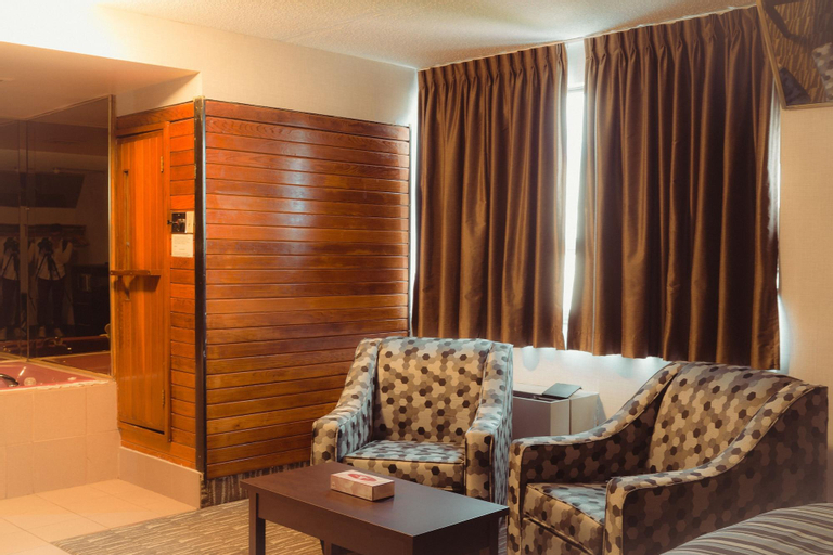 Deluxe Inn, Toronto