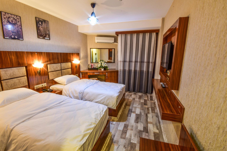 Bedroom 4, Marina Hotel, Konak