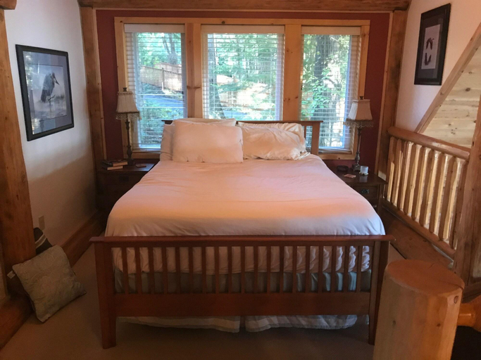 Bedroom 4, The Heron House, Thurston