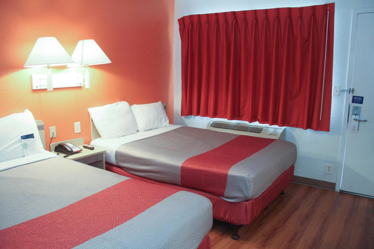 Bedroom 3, Motel 6 Lufkin, TX, Angelina