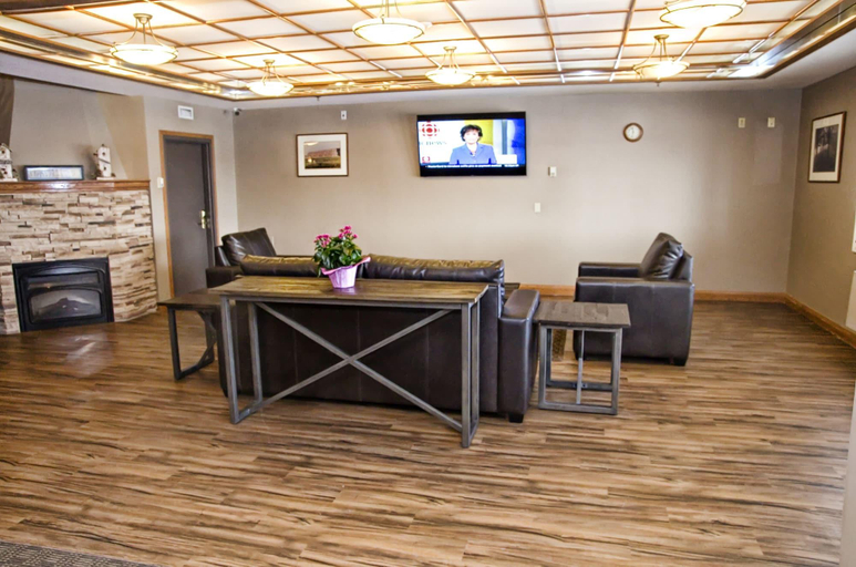 Public Area 2, Lakeview Inns & Suites - Brandon, Division No. 7