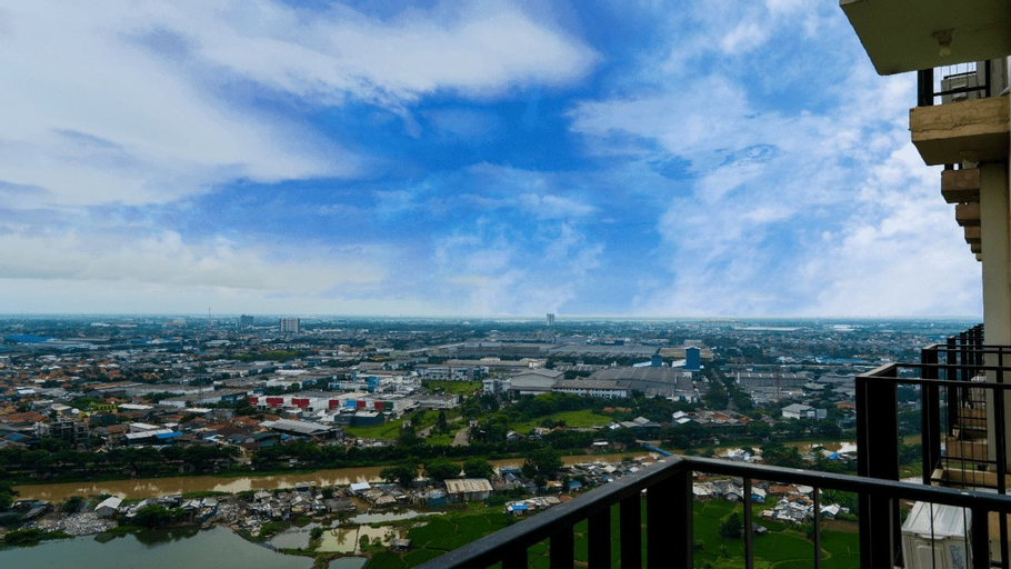 Exterior & Views 9