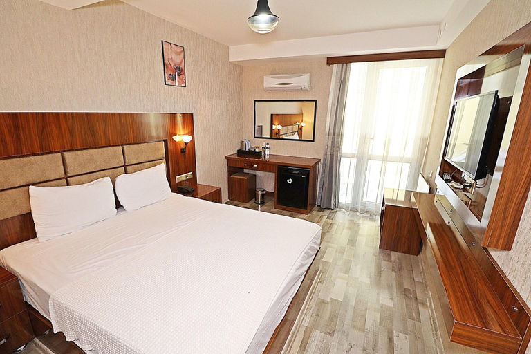 Bedroom 2, Marina Hotel, Konak