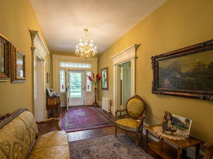 Public Area 2, The Neighbour House B&B, Morris