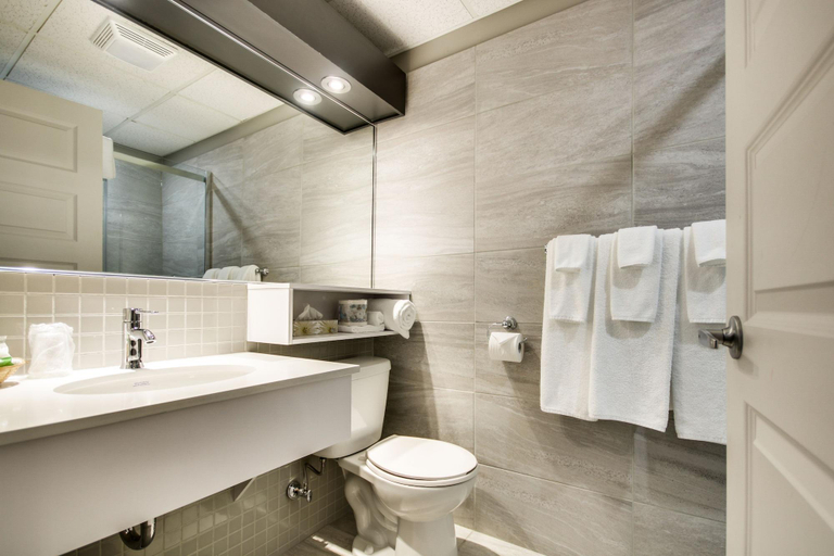 Bathroom 4, Hotel Marineau Shawinigan, Le Centre-de-la-Mauricie