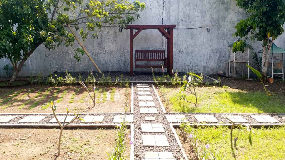 Exterior & Views 2, RedDoorz Syariah near Lombok Epicentrum Mall, Lombok