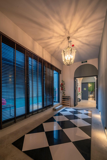 Public Area 2, le Jardin Secret Hotel, District 4