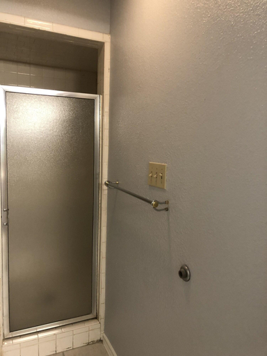 Bathroom 4, The Grand Residence - Hostel, Arlington