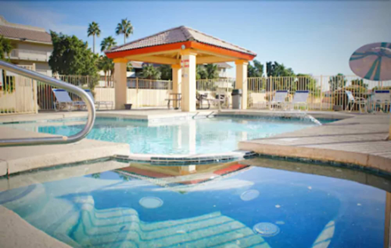 Sport & Beauty 1, Budget Inn, Maricopa