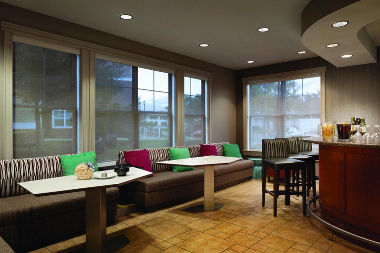 Food & Drinks 5, Residence Inn by Marriott Newport/Middletown, Newport