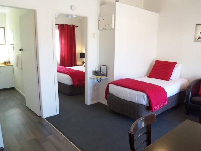 Bedroom 3, Rosetown Motel, Waipa