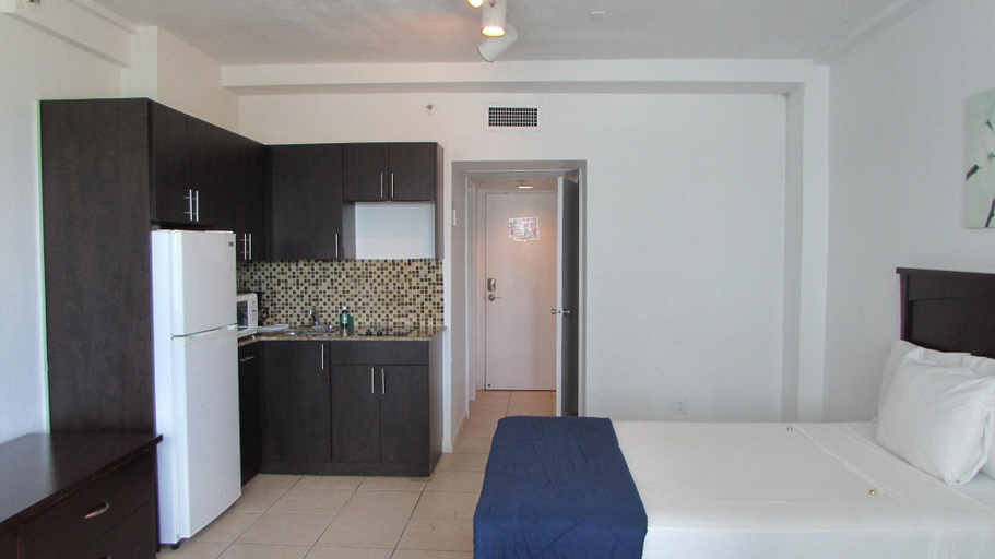 Bedroom 3, Tsbs Ocean Front Casablanca Studios With Beach Acc, Miami-Dade