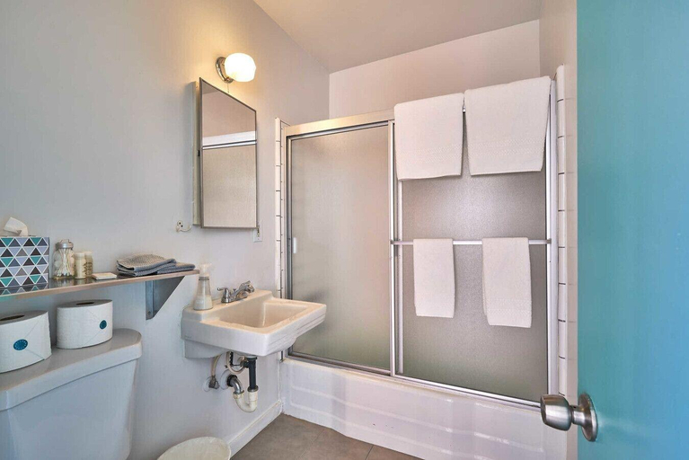 Bathroom 5, Sagewater Springs - Adult Only, Riverside