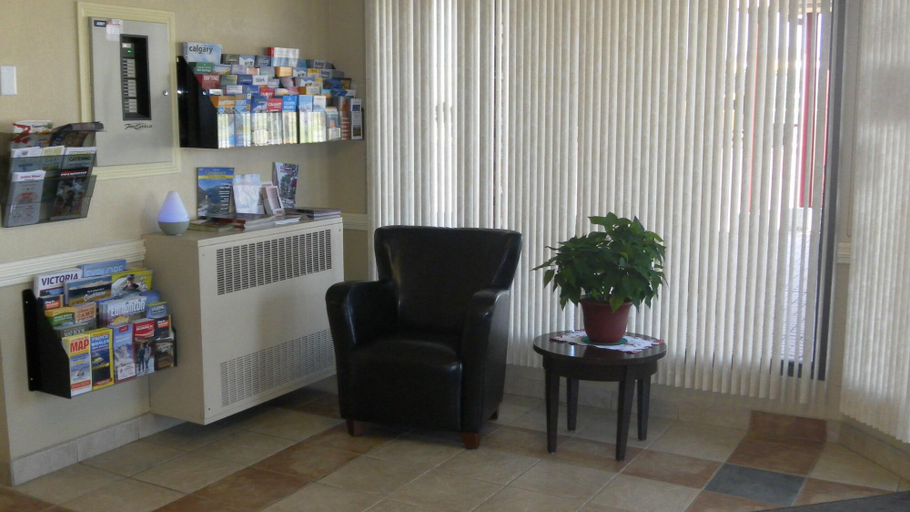 Public Area 2, Stampeder Inn, Division No. 8