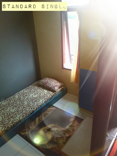 Bedroom, Agnia Guest House Syariah, Balikpapan