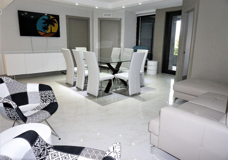 Public Area 4, Luxury Beach Resort - HORA RENTALS, Miami-Dade