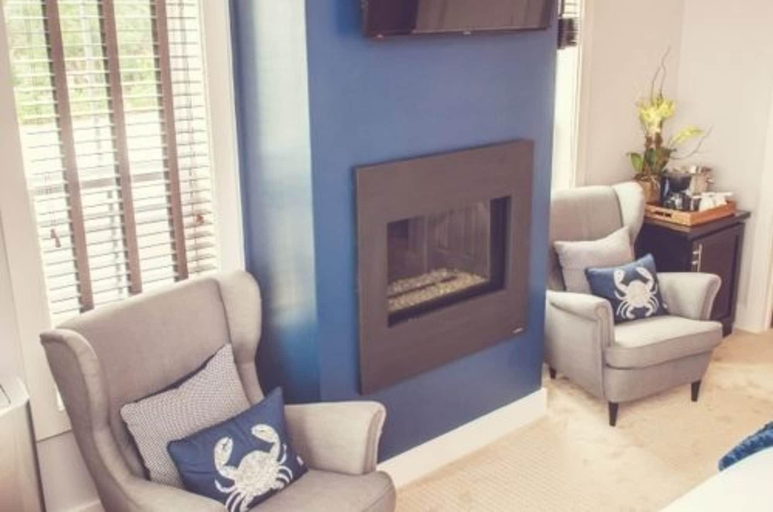 Public Area 2, Regatta Inn - Adults Only, Charleston