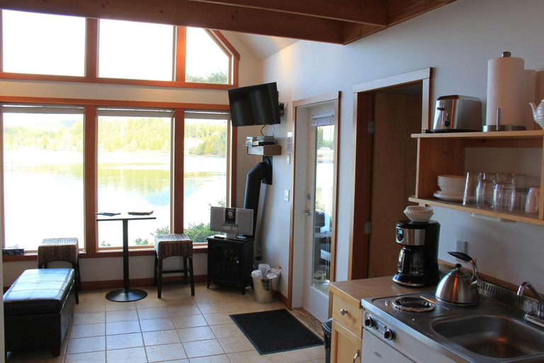Public Area 2, Doc Holiday Cabin, Alberni-Clayoquot
