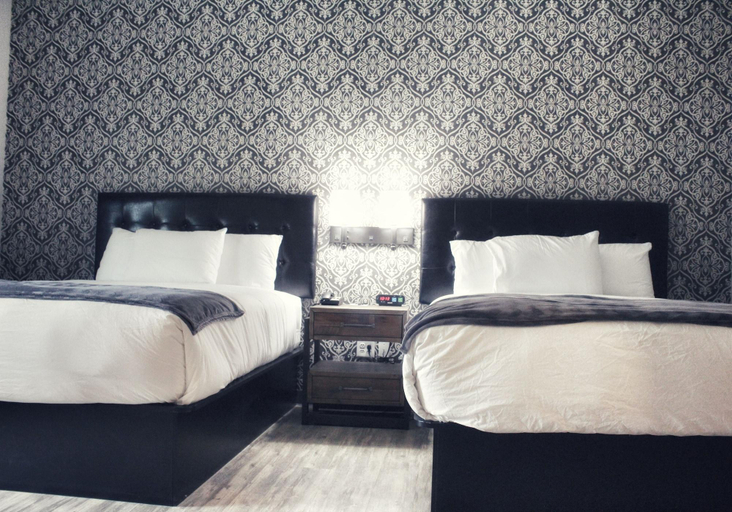 Bedroom 2, Waterfront Hotel, Crawford