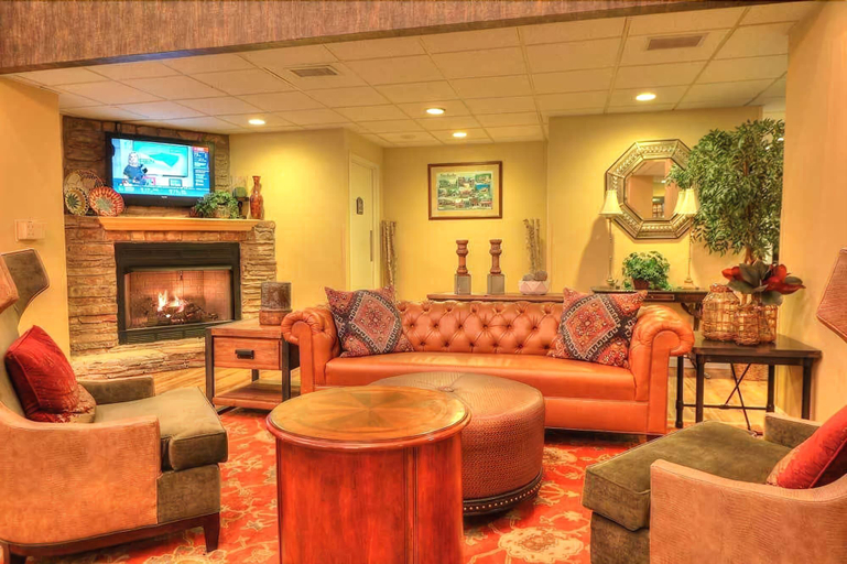 Public Area 2, Edgewater Hotel - Gatlinburg, Sevier