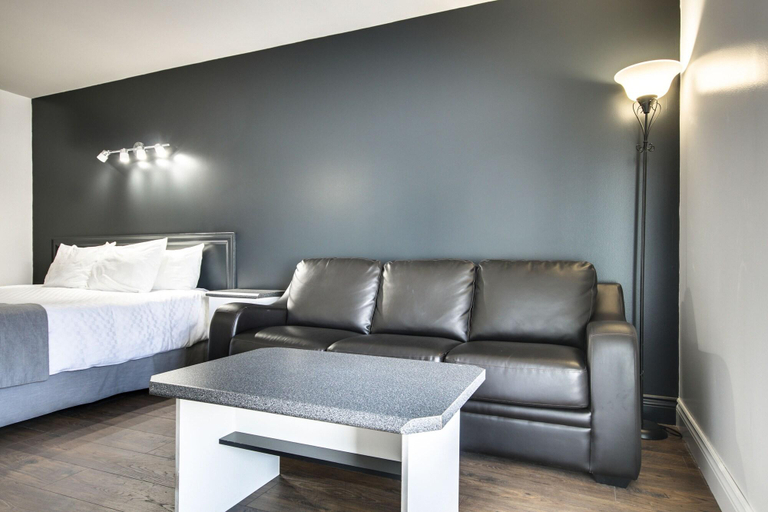 Public Area 2, Hotel Marineau Shawinigan, Le Centre-de-la-Mauricie