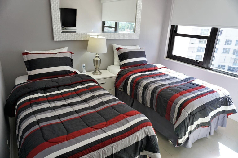 Bedroom 2, Classic Beach Resort - HORA RENTALS, Miami-Dade