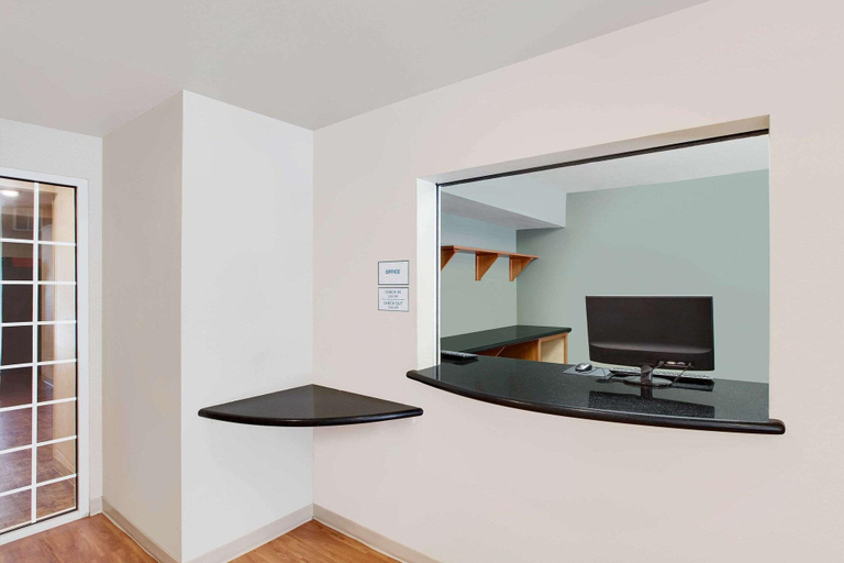 Public Area 2, WoodSpring Suites Lake Charles, Calcasieu