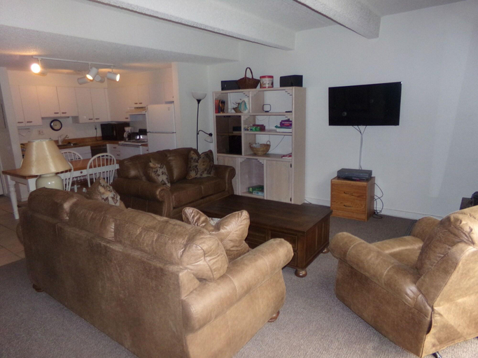 Public Area, Snowflake 1 Bed plus Den 2 Bath, Summit