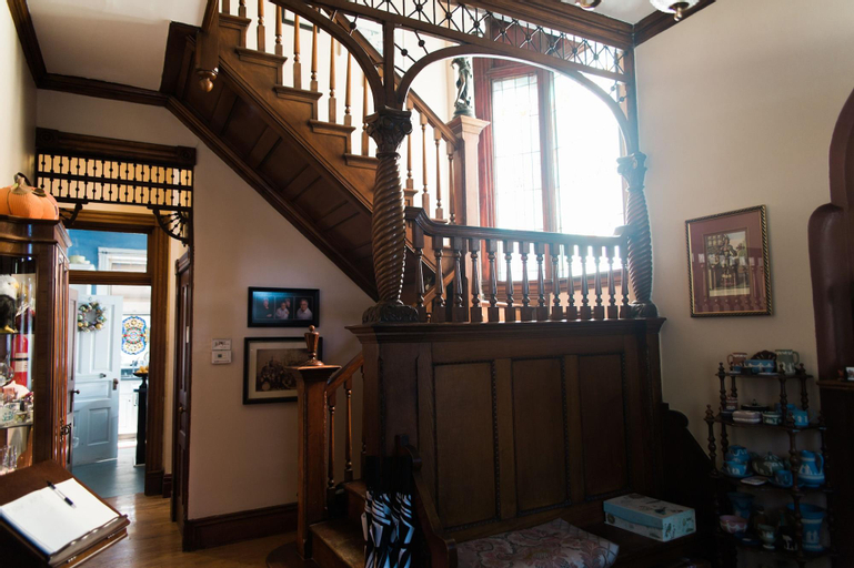 Public Area 2, Forget-me-not Bed and Breakfast, Saint Louis