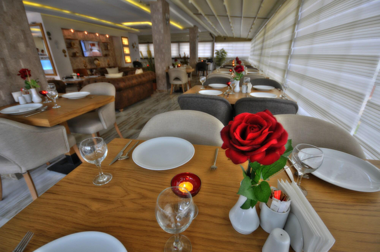 Food & Drinks 5, Golden Deluxe Hotel, Yüreğir