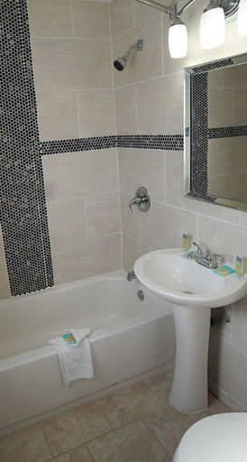 Bathroom 4, Sunset Beach Hotel, Cape May