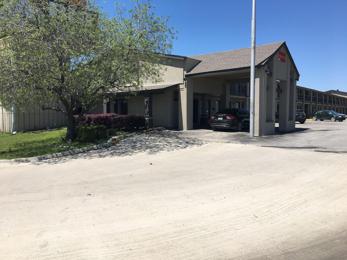 Exterior & Views, Quest Inn Weatherford, Parker