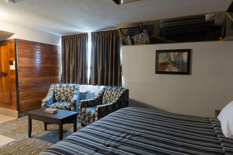 Public Area 2, Deluxe Inn, Toronto
