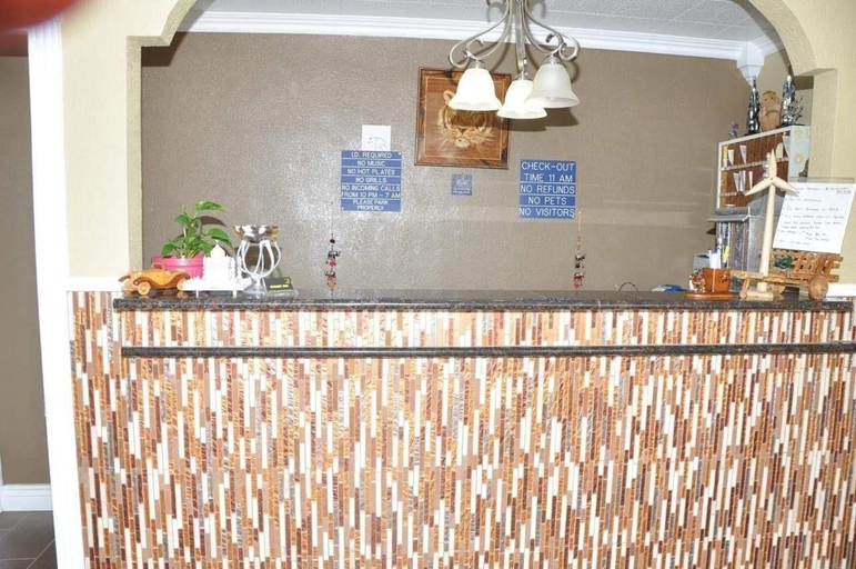 Public Area 3, Budget Inn, Scurry