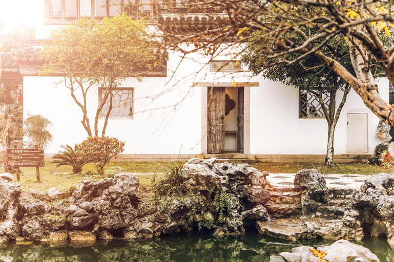 The Emperor Suzhou, Suzhou