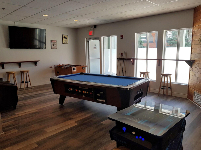 Public Area 2, Sunset Mountain Inn and Spa, Division No. 15