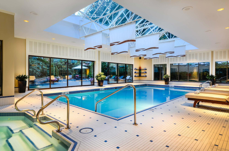 Sport & Beauty 2, La Grande Residence Vancouver at The Sutton Place Hotel, Greater Vancouver