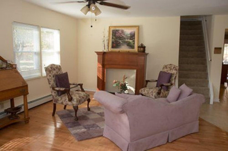Public Area, Windsong Retreat Bed & Breakfast, Sullivan
