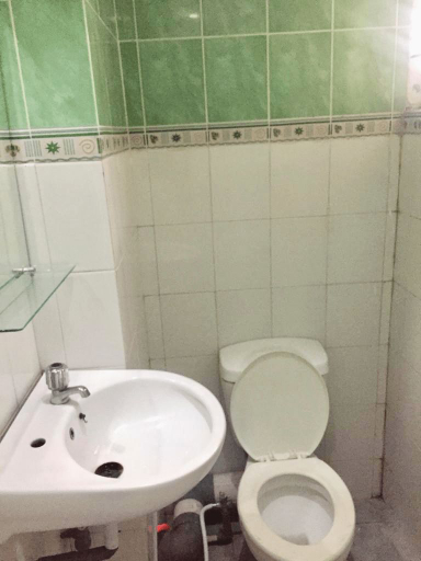 Bathroom 5, COZY PESONA CIBUBUR VILLAGE APARTMENT, East Jakarta