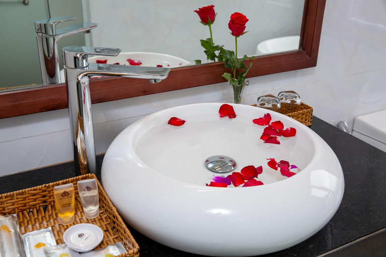 Bathroom 5, Crystal Hotel, Da Nang