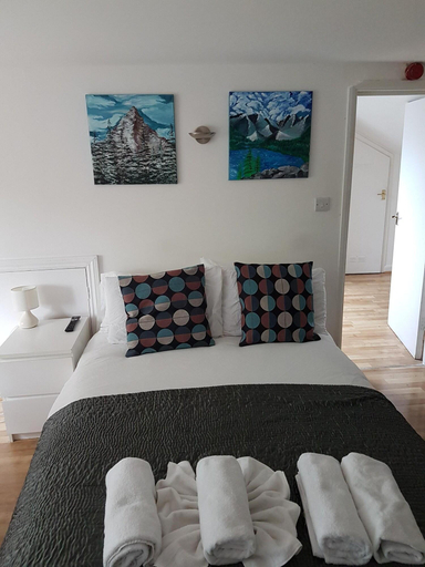 Public Area 3, London Queens Apartments, London
