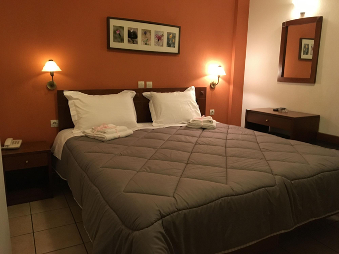 Bedroom 4, Artemis Hotel, Central Greece
