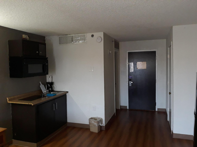 Bedroom 4, Studio Star, Tulsa
