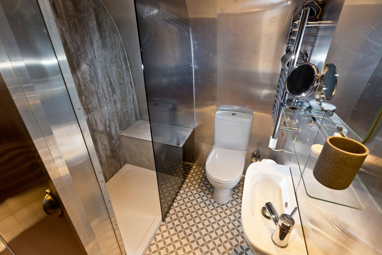 Bathroom 4, The Cedars, Bath and North East Somerset