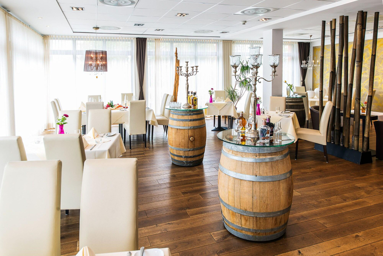Public Area, Mein Schlosshotel, Offenbach