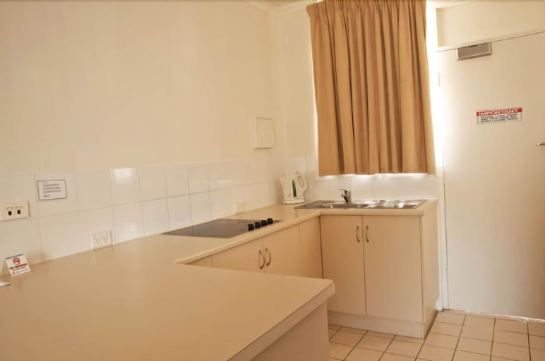Bedroom 5, Taft Motor Inn, Adelaide
