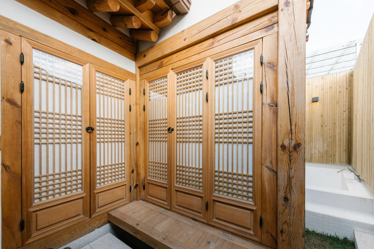 Public Area, Adamhanok, Jongno